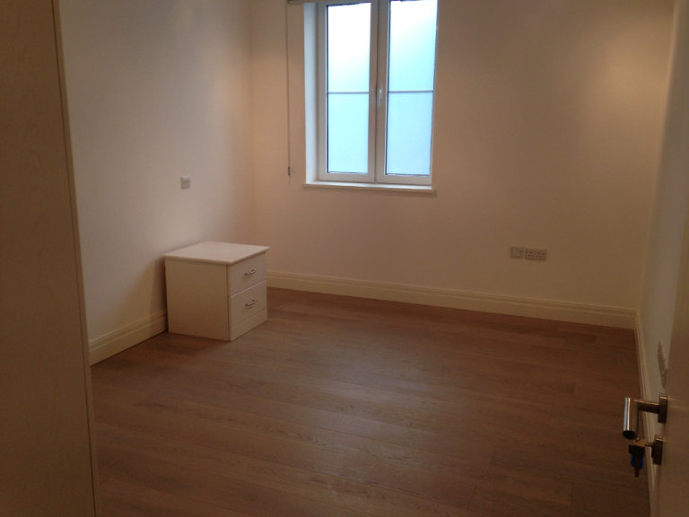 Quality Development Ground 3 Double Bed 2 Bath Flat Open Plan Doors Garden Drive VeryNearTubeShops