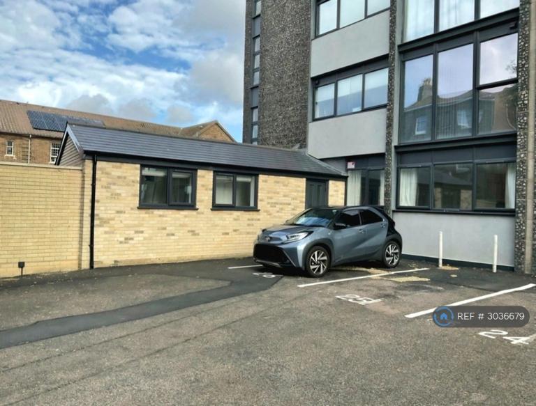 1 bedroom flat in Crown House, Great Yarmouth, NR30 (1 bed) (#3036679)