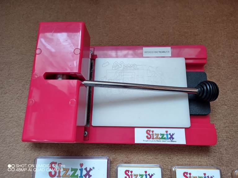 Original Red Sizzix Die Cutting Machine 