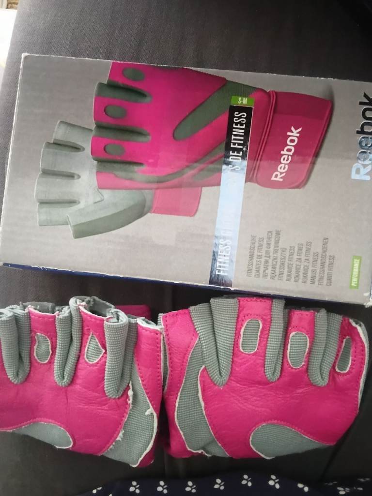 Reebok performance fitness glove