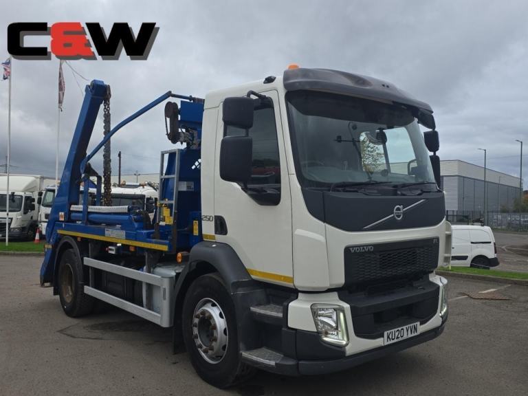 2020 (20) Volvo FL 250 18T 4x2 Skip Loader - 156,000Kms