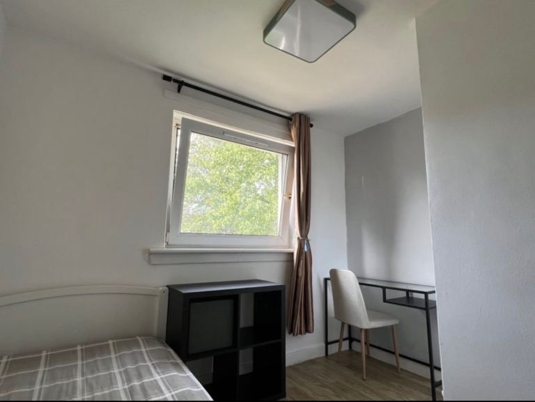 **Cosy Single Room**