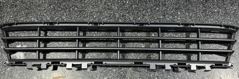 VOLVO S80 MK2 Front Bumper Lower Grill 31323989 NEW GENUINE