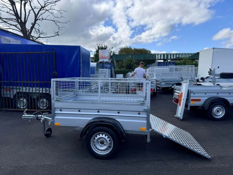 NEW 5ft X 4ft (B162) SINGLE AXLE NIEWIADOW TRAILER WITH 40CM MESH AND RAMP 750KG