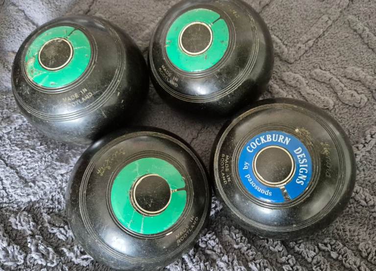 Thomas Taylor size 2