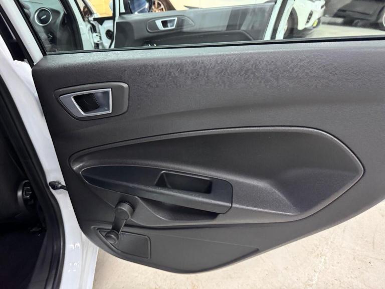 FORD FIESTA 1.0T EcoBoost Zetec Euro 5 (s/s) 5dr 2014