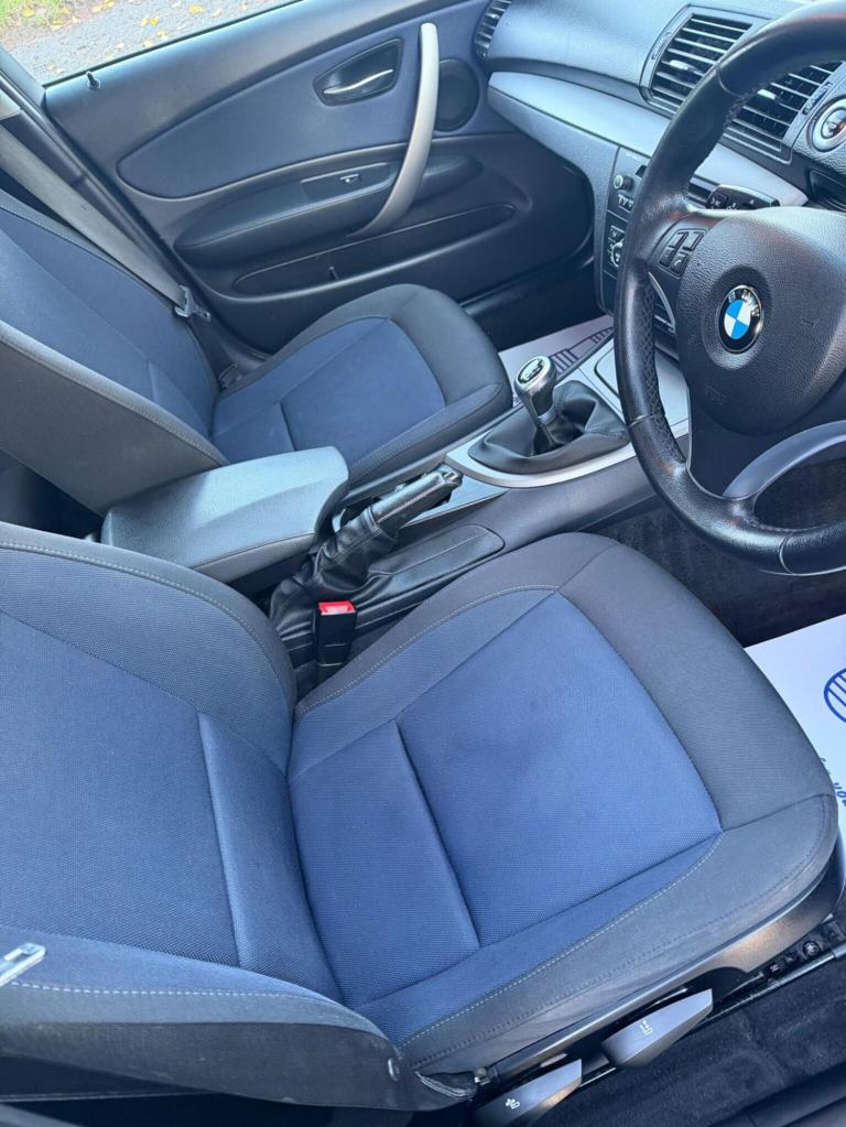 BMW 1 SERIES 2.0 118d SE Euro 5 (s/s) 5dr 2011