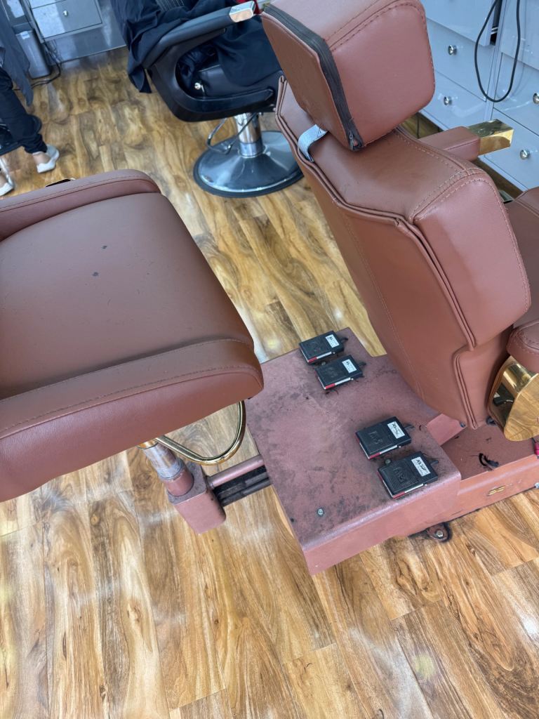 Automatic Barber/Hairdressing Chair 