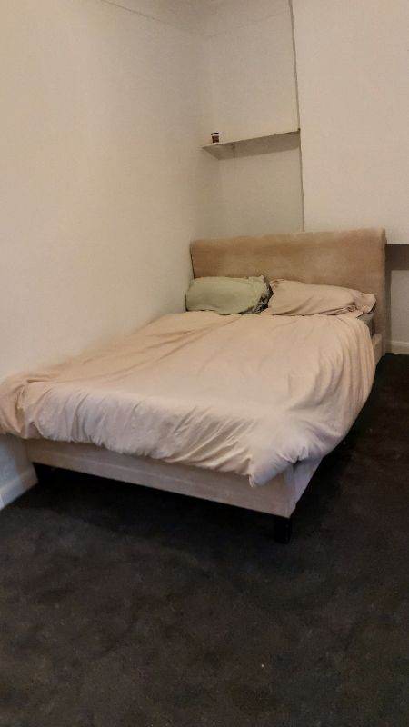 Double room to let in plumstead