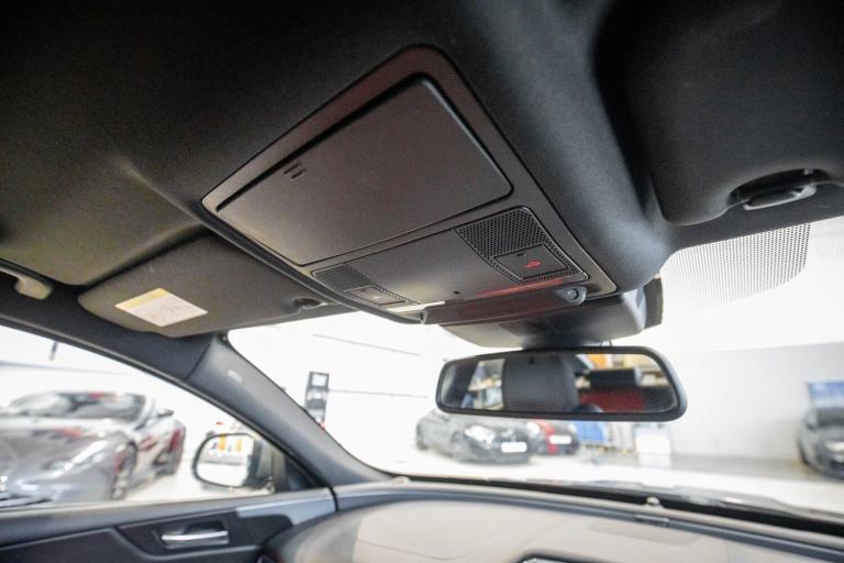 2015 Jaguar XE 2.0d R-Sport Saloon 4dr Diesel Auto Euro 6 (s/s) (180 ps) *Rear Camera + Ke SALOON...