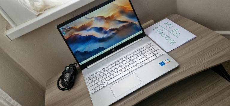 FREE DELIVERY DISCOUNTED (SCRATCHES) 2024 11th gen 15.6" Core i5 16GB RAM 512GB SSD HP Laptop PC