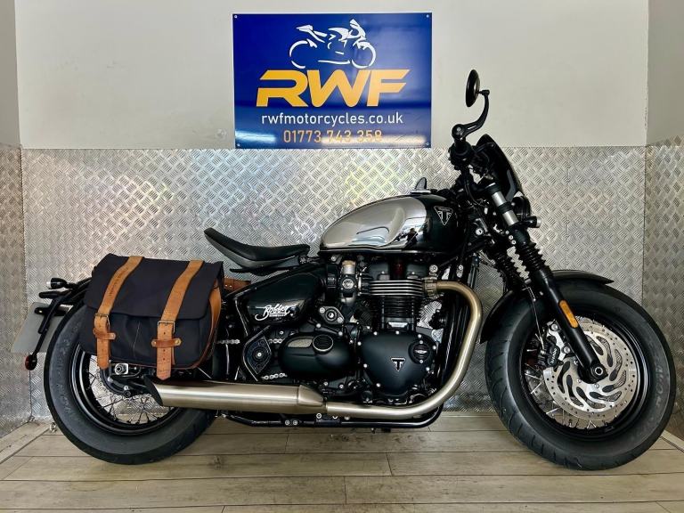 TRIUMPH BONNEVILLE BOBBER 1200, 2024, ONLY 1 OWNER & 2,498 MILES, EXTRA'S