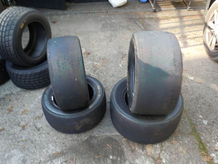 Set Pirelli P Zero 200/540/13 & 250/575/13 Slicks Racing Tyres F3 Lightly Used