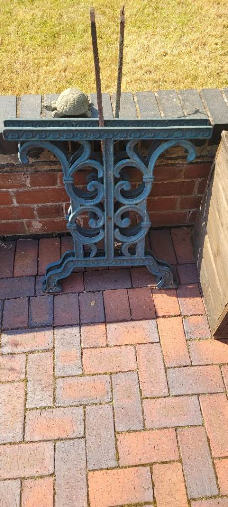 CAST IRON TABLE LEG ENDS VINTAGE NOT REPO 1X PAIR VERY HEAVY GREEN