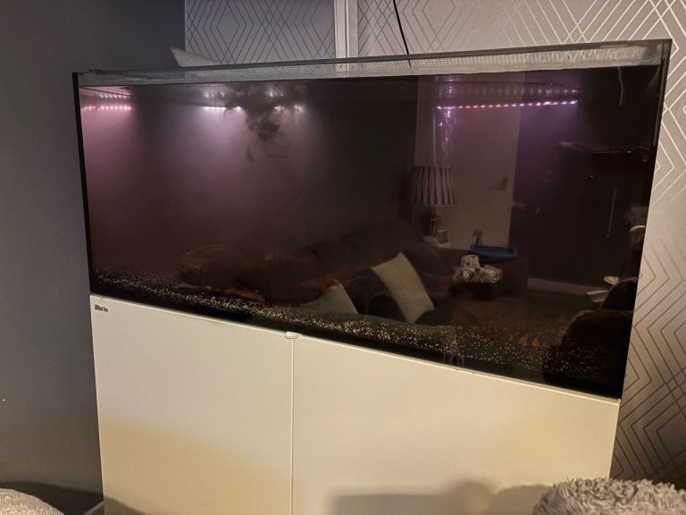 Red Sea Reefer Aquarium Tank with White Cabinet