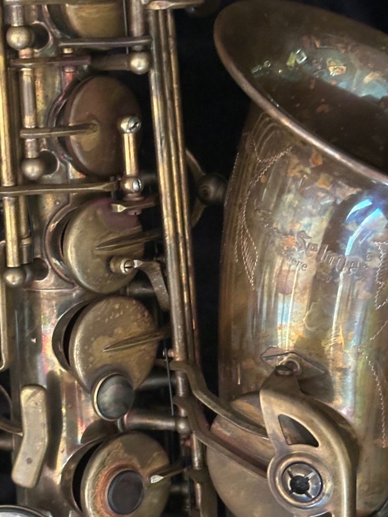 Alto Saxophone in Excellent Condition with Hard Case
