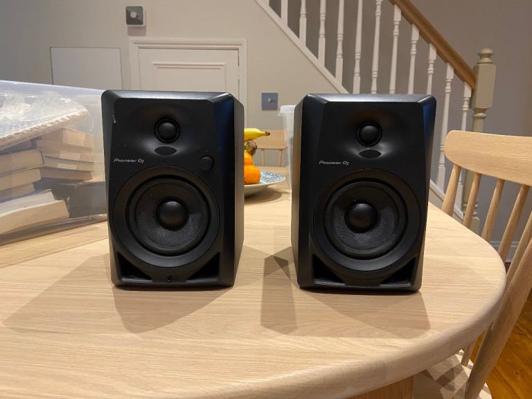Pioneer DJ DM-40 Speakers 
