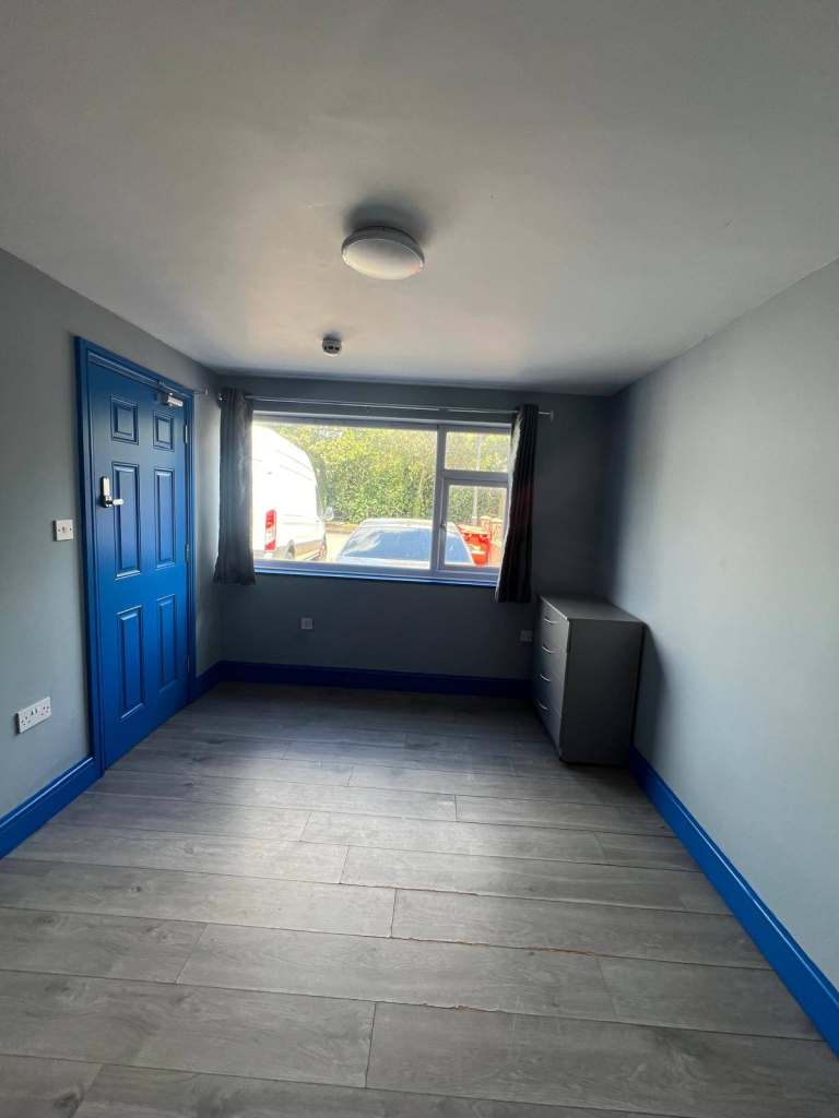  Room in Slough SL1 3QG