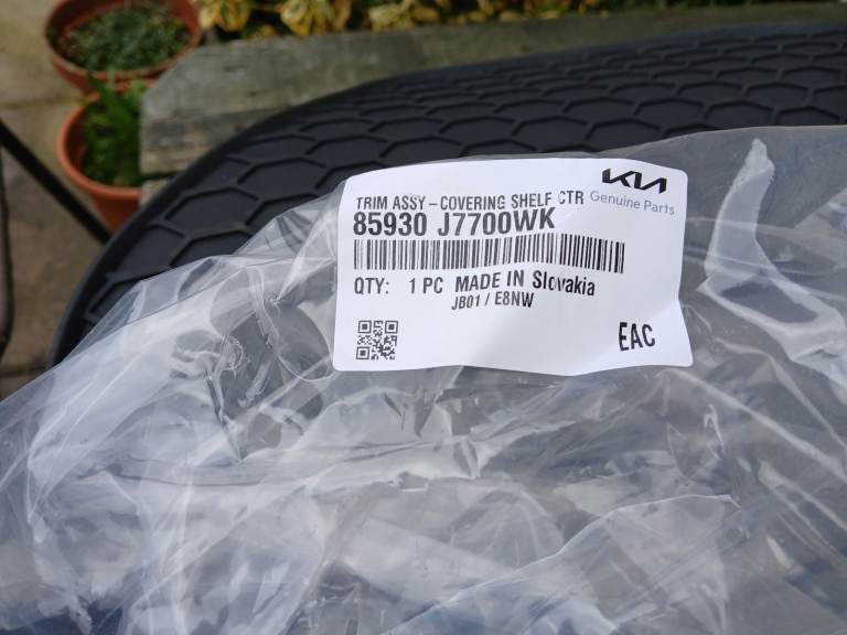 Brand new Kia stonic parcel shelf 