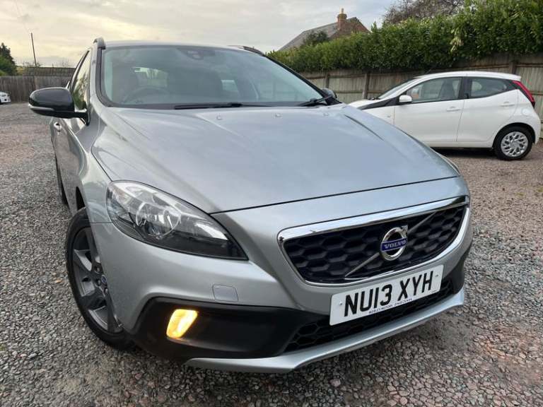 2013 Volvo V40 Cross Country SE Manual Hatchback Diesel Manual