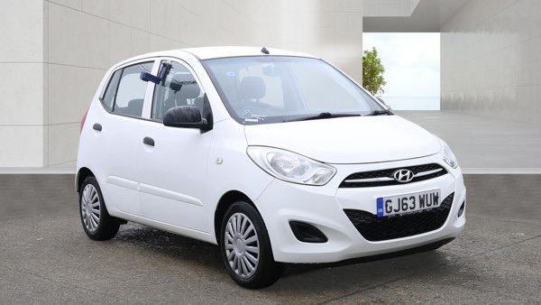 HYUNDAI i10 1.2 3 MTH WARNTY 26,000 MLS 11 SVCS £20 TAX 65 MPG 1 OWNER