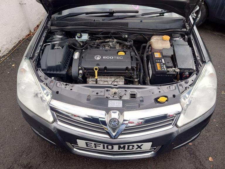 2010 Vauxhall Astra 1.6i 16v Elite 5dr HATCHBACK Petrol Manual
