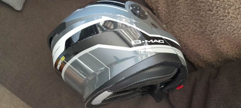 Crash helmet