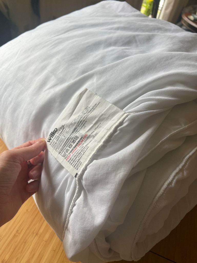 FREE White Double Duvet – Good Condition