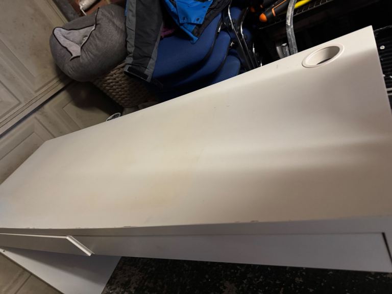 White Wooden Desk with Drawer – Good Condition