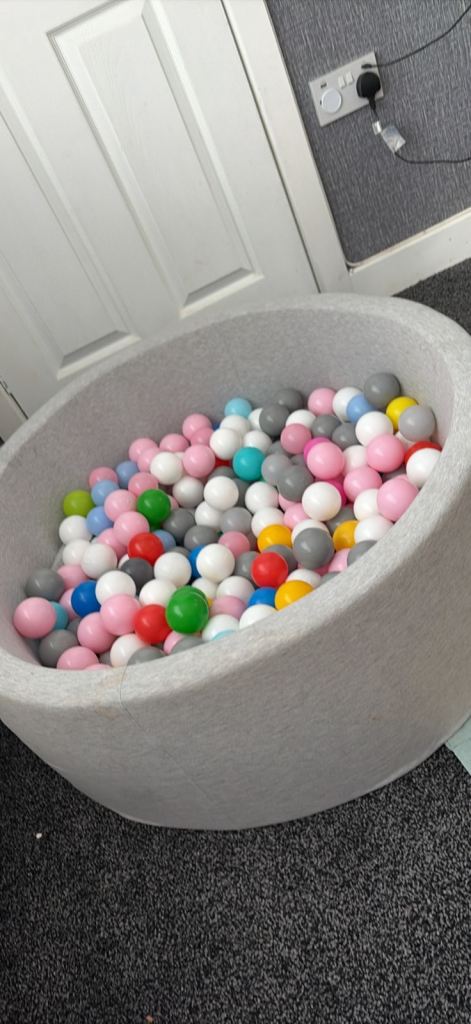 Kiddy Moon Ball Pit with Mixed Balls – Grey Fabric