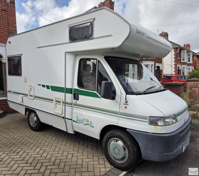 2000 SWIFT SUNTOR 500 4-BERTH - 4-BELT - CLEAN VAN - GREAT VALUE
