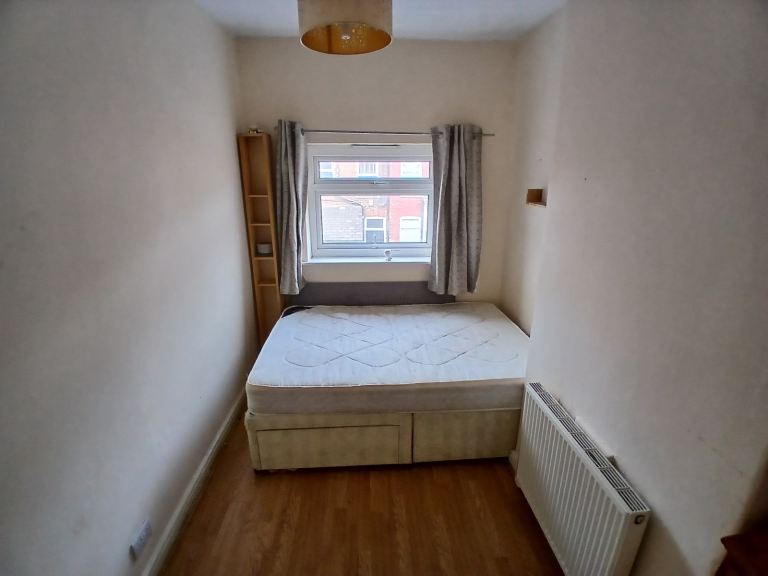 Room to rent in Stockport/£550 Bills inc
