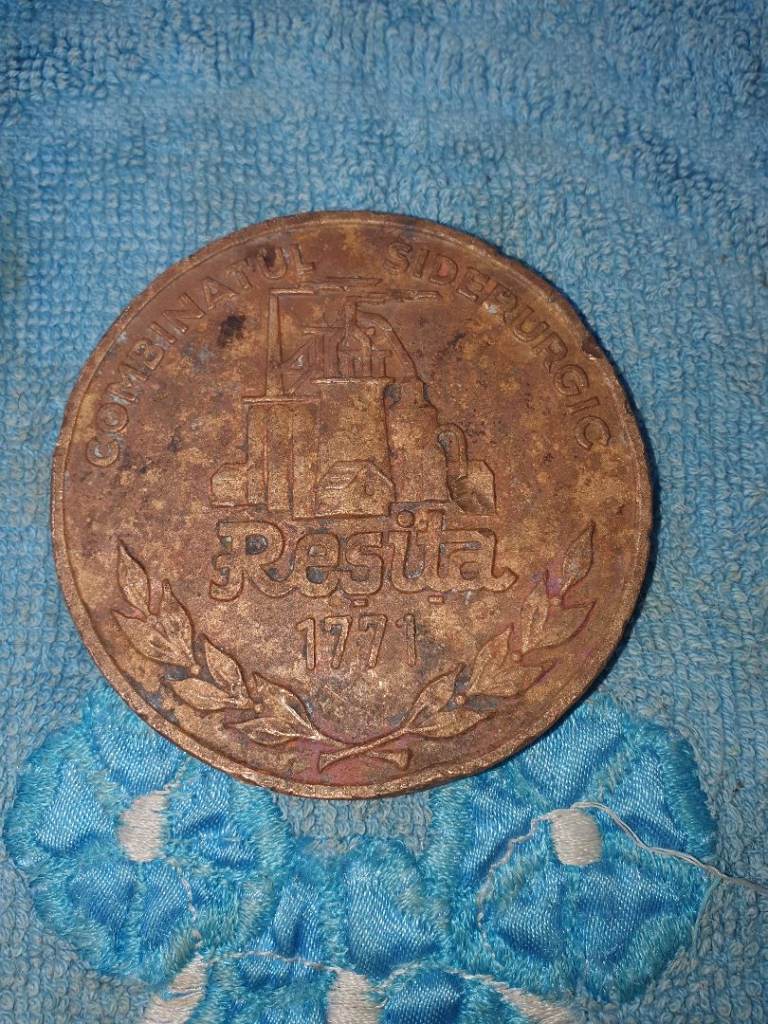 Commemorative romanian coin 