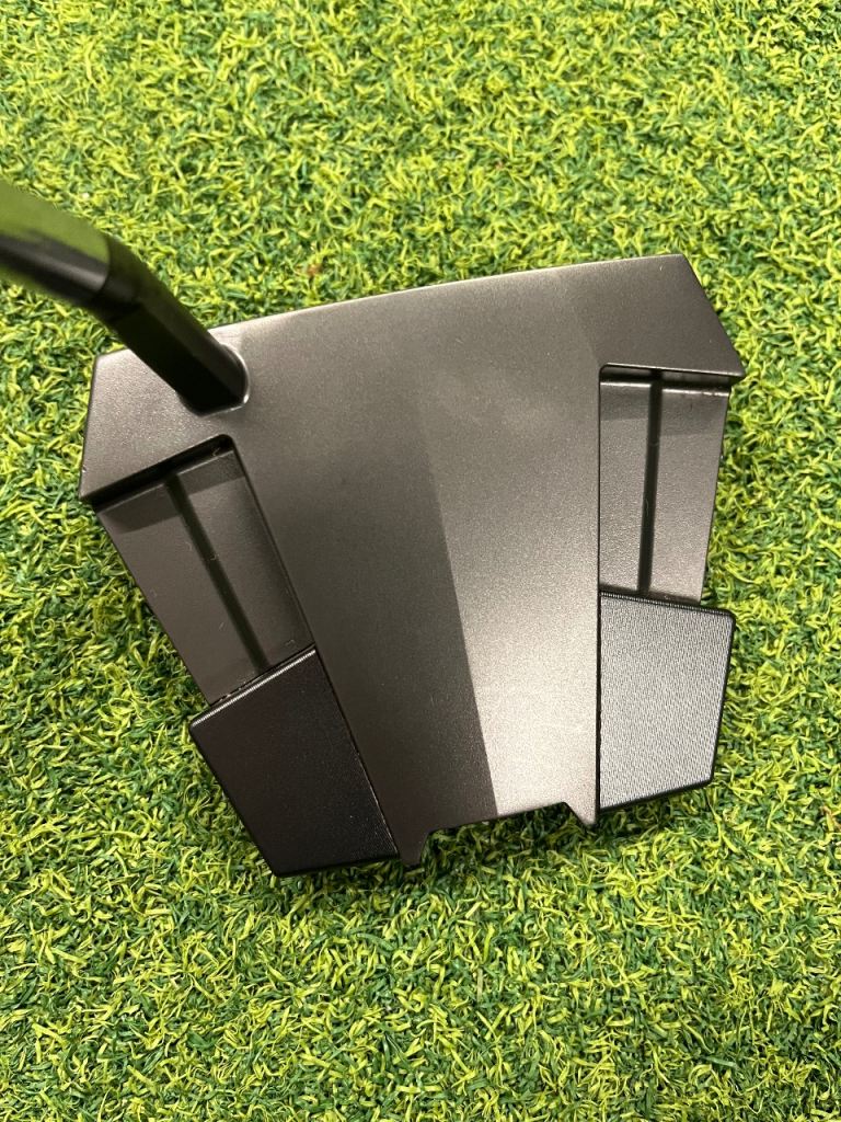 ODYSSEY ELEVEN STROKE LAB PUTTER 34 INCH. IN GOOD CONDITION 