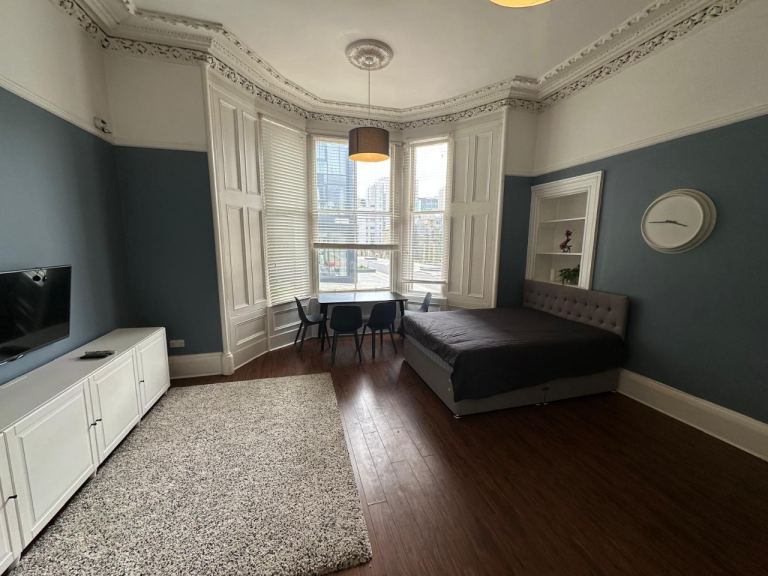 1 bedroom flat in West Regent Street, City Centre, Glasgow, G2 4DQ