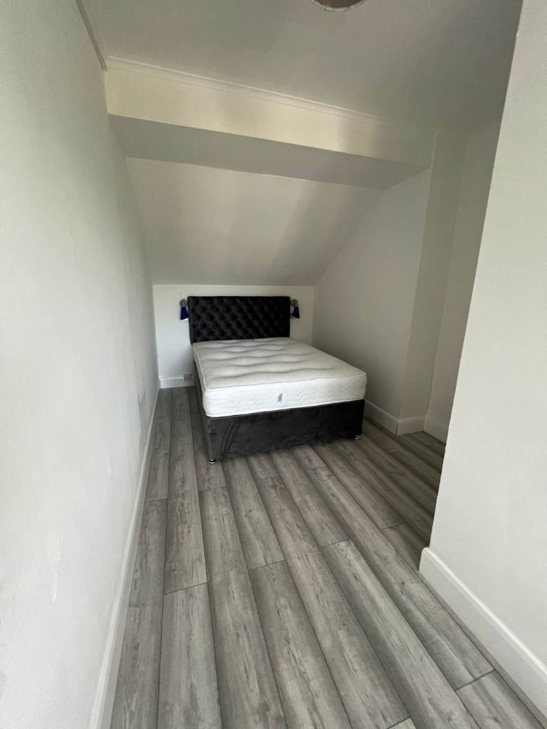 BEAUTIFUL ENSUITE DOUBLE ROOM TO TENT IN HOUNSLOW CENTRAL
