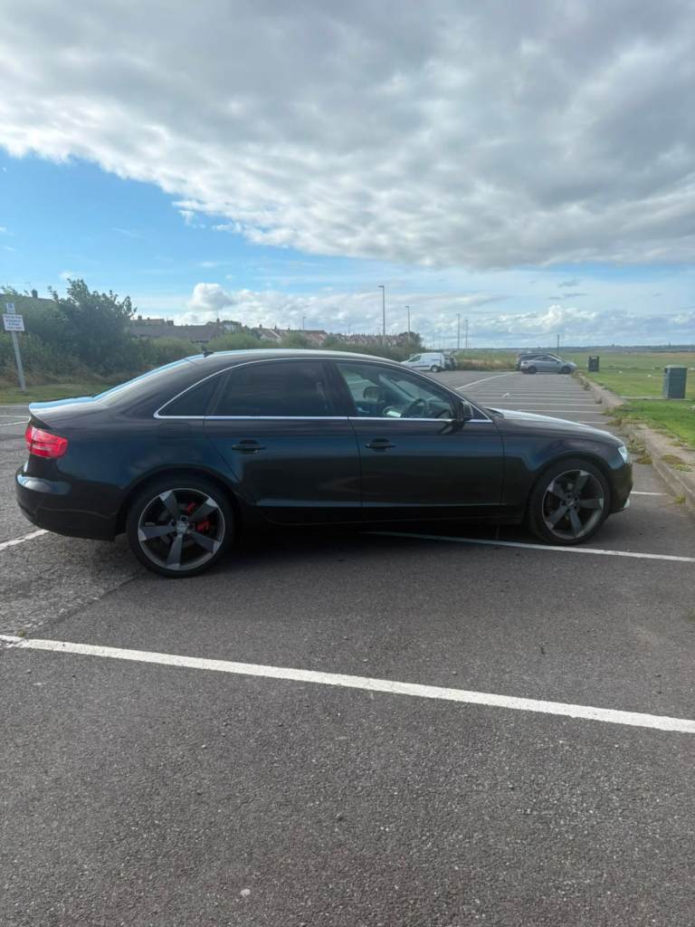 Audi, A4, Saloon, 2013, Semi-Auto, 1968 (cc), 4 doors £5000