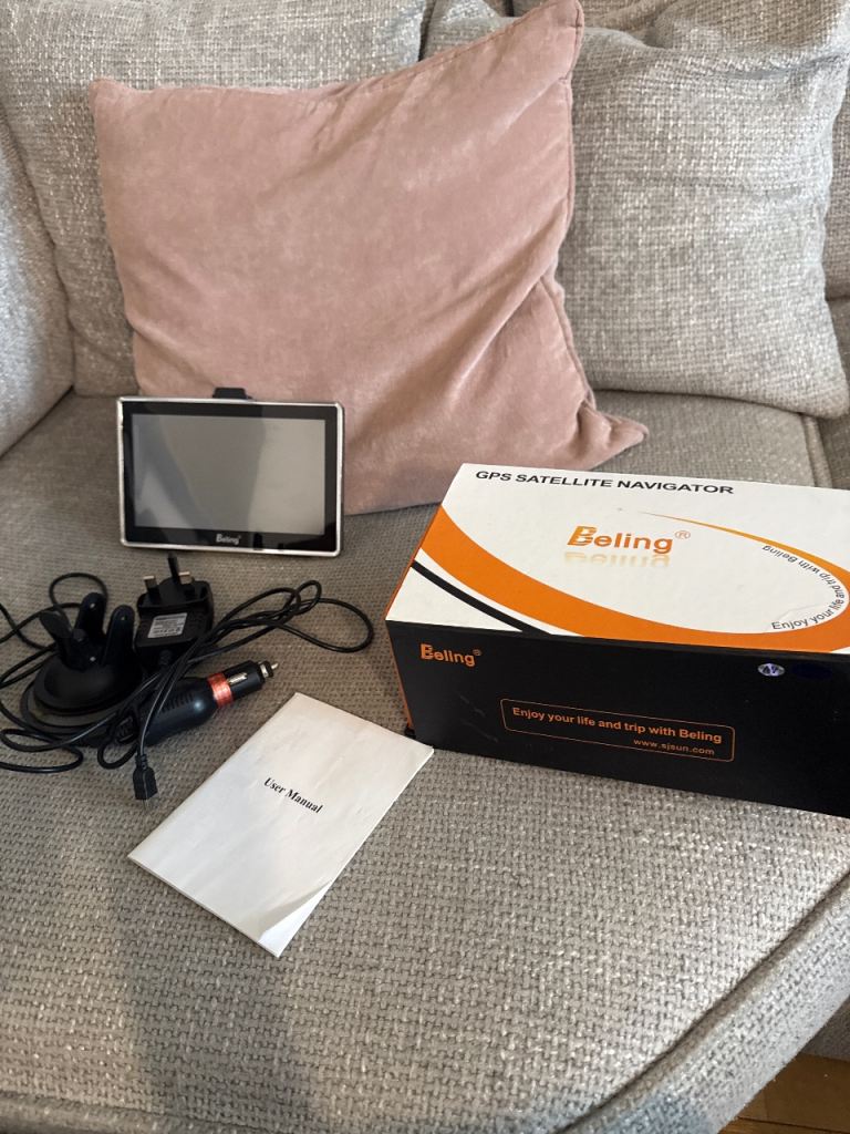 Beling GPS Satellite Navigator - Boxed with Manual