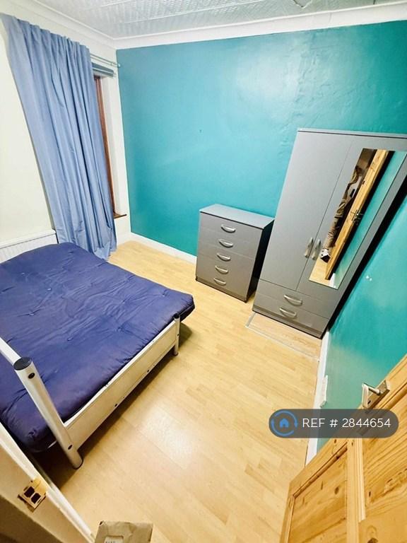 5 bedroom house in High Road Leytonstone, London, E11 (5 bed) (#2844654)