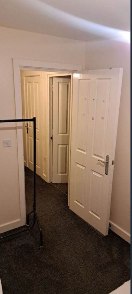 DOUBLE ROOM BILLS INCLUSIVE 4 RENT AT MK8