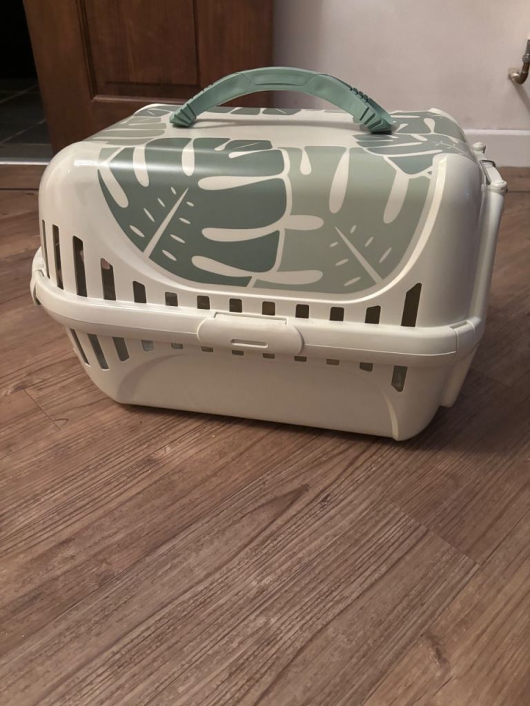Cat carrier