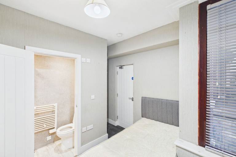 Furnished en-suite rooms to rent - Lichfield Road Middlesbrough, TS5 6QA