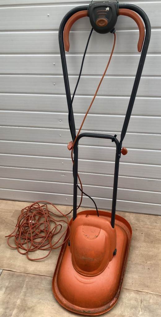 Flymo Micro Lite 28 Hover Lawnmower *Not working, for spare parts and/or repair* – collect only