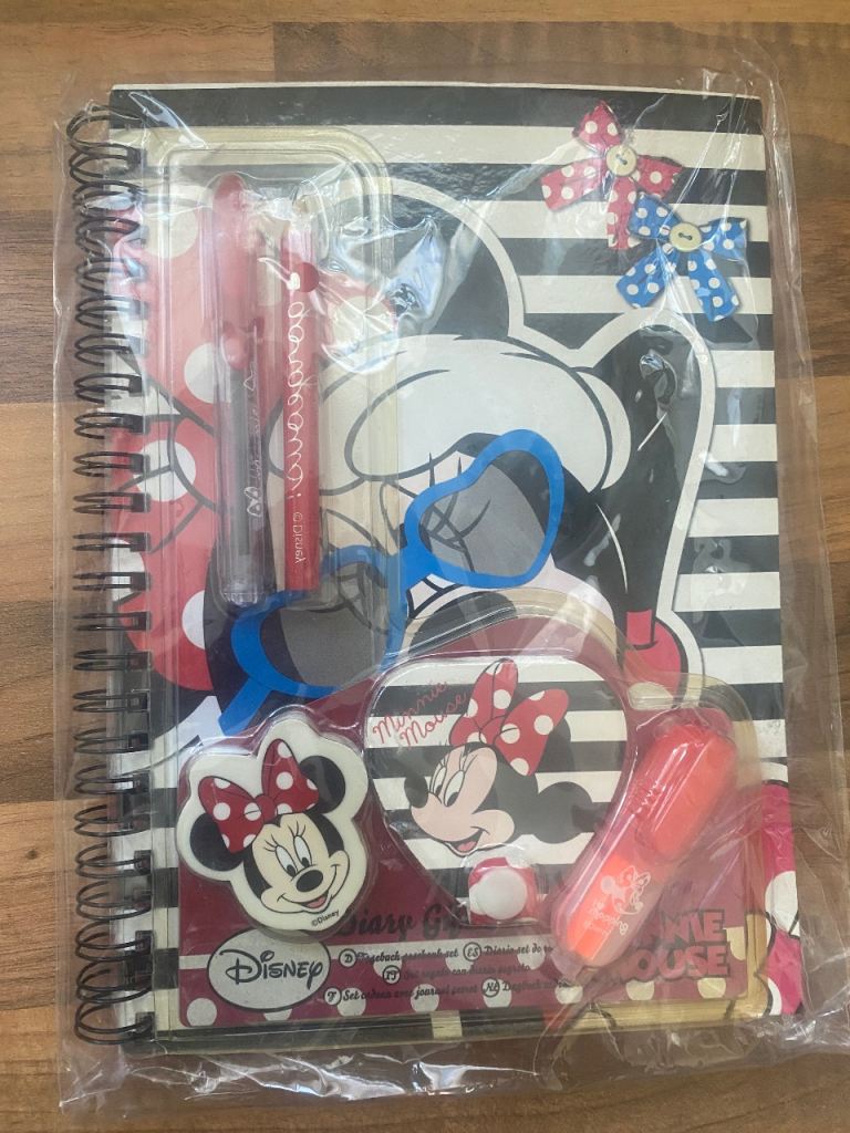 Disney Minnie Mouse gift set . 