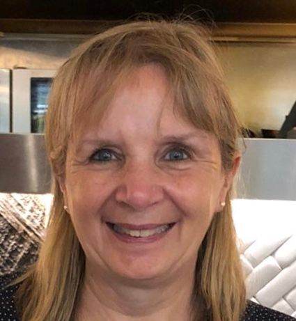 Experienced primary school teacher offering help with reading, writing, maths, and 11+ support