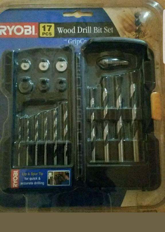 Ryobi 17 piece wood drill bit set with grip case