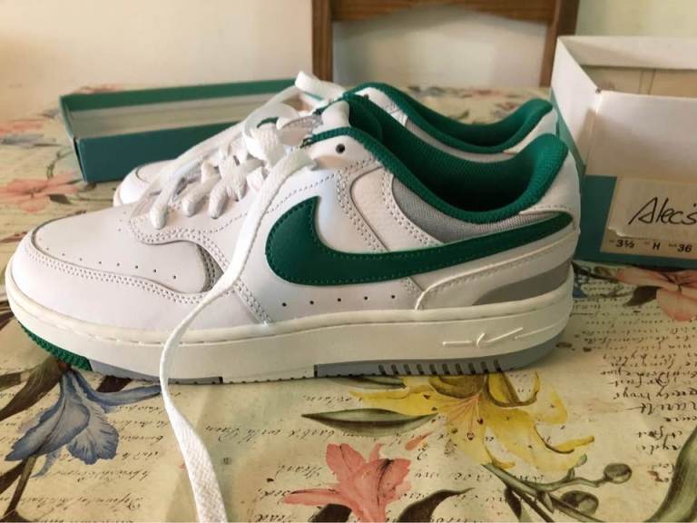 Nike trainers size 6 brand new no box