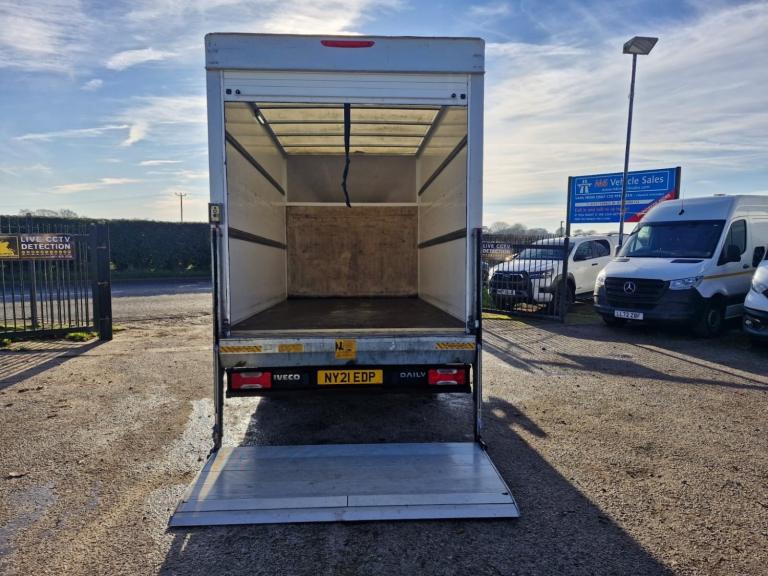 IVECO DAILY LUTON BUSINESS 2.3 D HPI 14V 35S 3000 2021