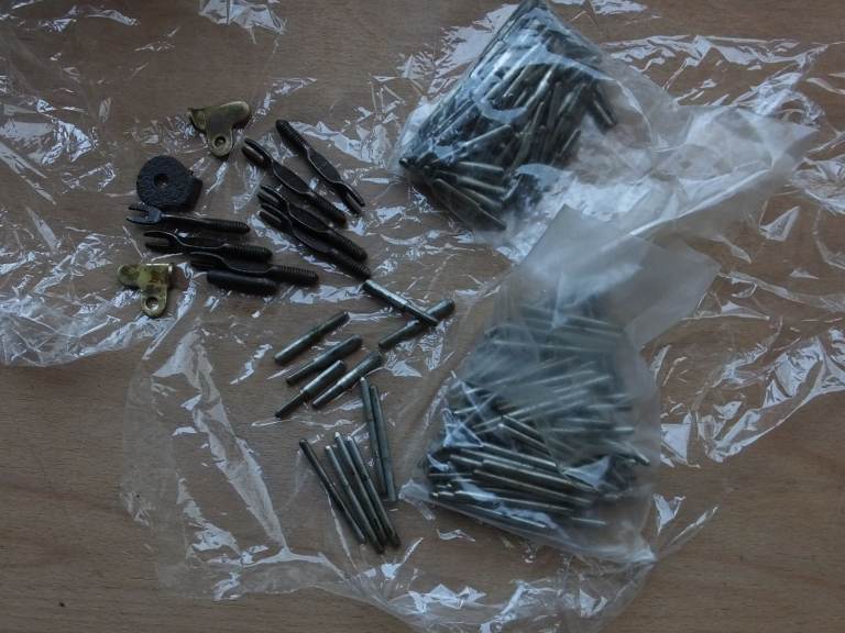 RECLAIMED ANTIQUE UPRIGHT PIANO PINS KEYBOARD PARTS LATCHES 83+83 3.4x35/48mm