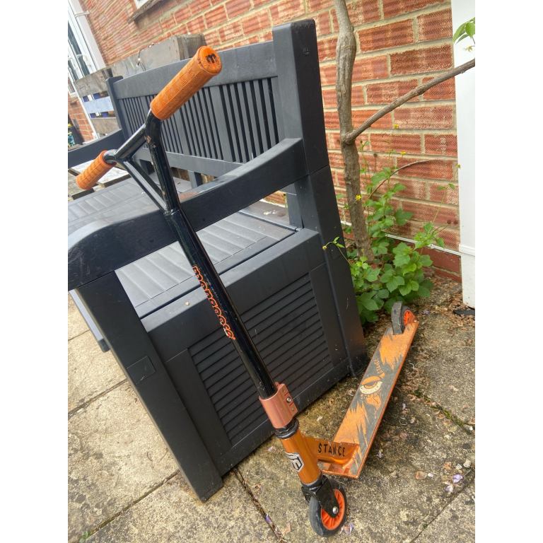 image for Mongoose Stance child’s scooter 